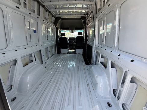 Used 2024 Mercedes-Benz Sprinter 2500 image 20