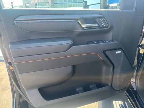 Certified 2025 GMC Sierra 2500 AT4 w/ AT4 Premium Plus Package AWD/4WD image 34