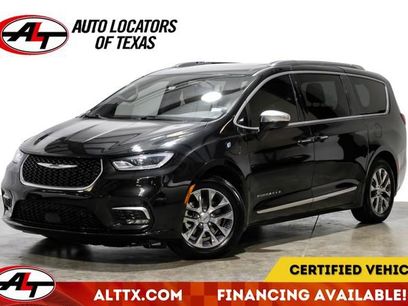 Used 2022 Chrysler Pacifica Pinnacle