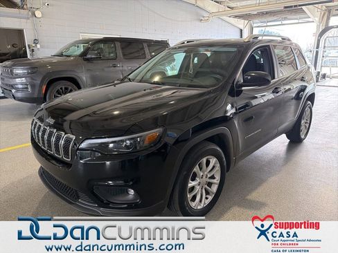 Used 2019 Jeep Cherokee Latitude w/ Popular Appearance Group image 1