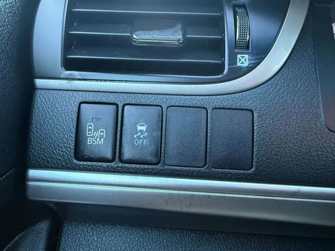Used 2013 Toyota Camry SE w/ Leather Pkg FWD image 19