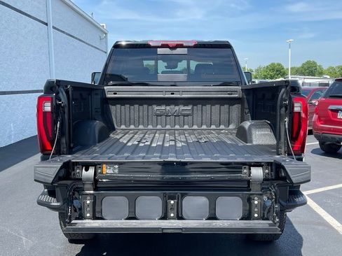Used 2026 GMC Sierra 3500 Denali w/ Denali Reserve Package AWD/4WD image 12