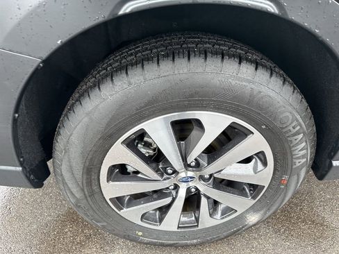 Certified 2025 Subaru Outback Premium image 33