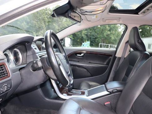 Used 2013 Volvo XC70 T6 AWD/4WD image 12