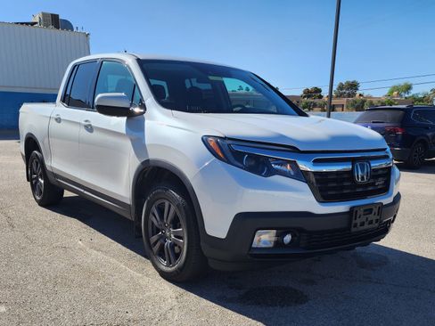 Used 2020 Honda Ridgeline Sport image 3