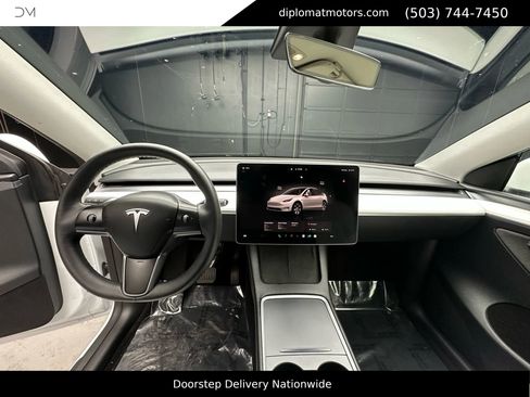Used 2023 Tesla Model Y Long Range image 27