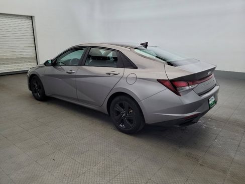 Used 2023 Hyundai Elantra SEL w/ Cargo Package FWD image 5