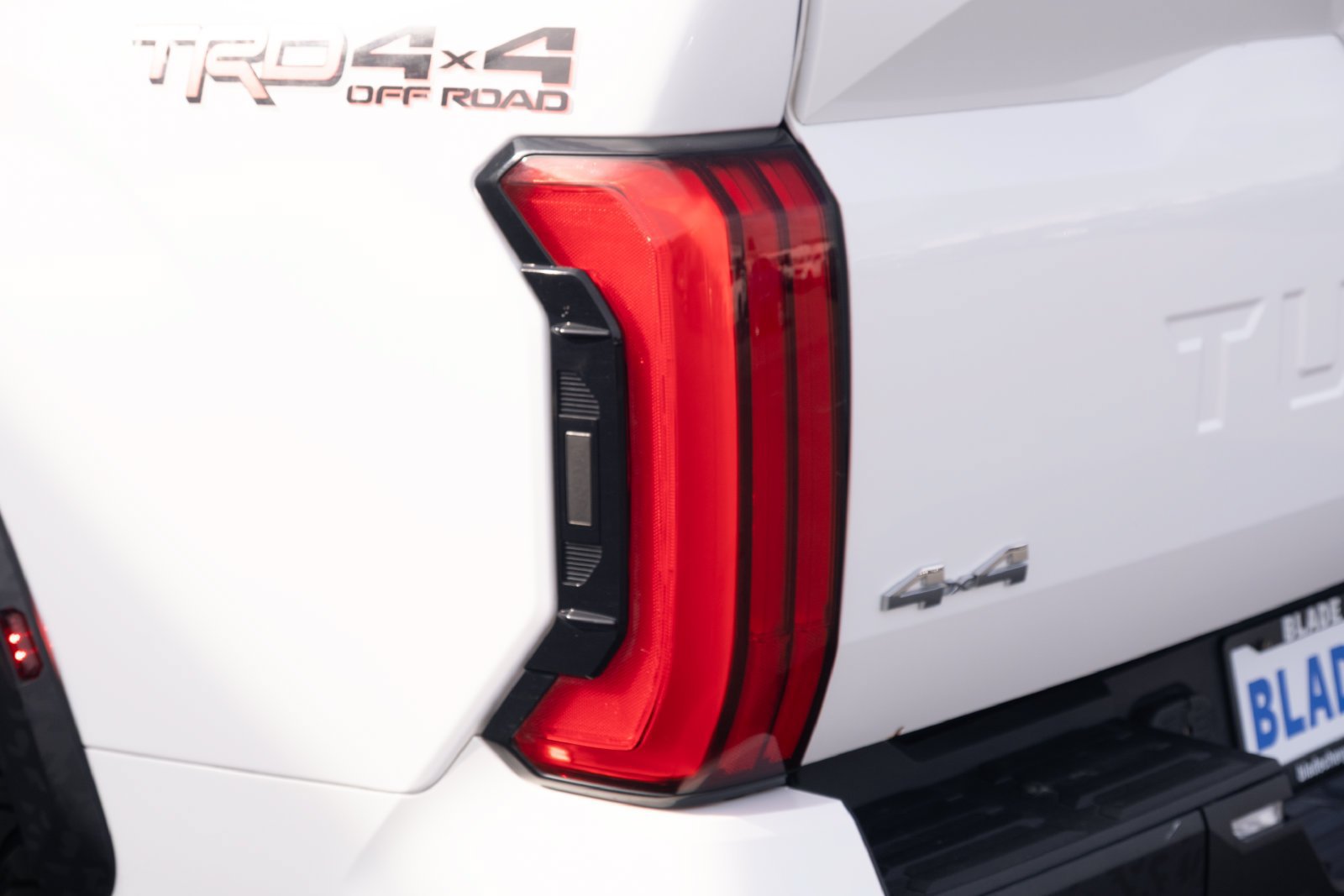 Used 2022 Toyota Tundra Limited w/ TRD Off-Road Package AWD/4WD image 25