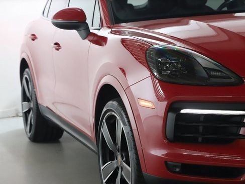 Used 2021 Porsche Cayenne Coupe image 12