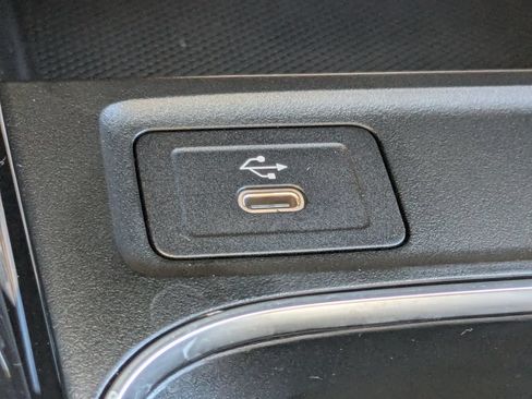 Certified 2026 Mercedes-Benz GLA 250 4MATIC image 9