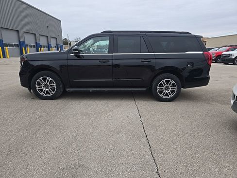 Used 2025 Ford Expedition Max Active image 3