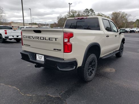 New 2026 Chevrolet Silverado 1500 ZR2 w/ LPO, Dark Essentials Package image 3