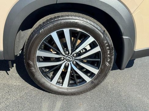 Used 2025 Nissan Pathfinder Platinum AWD/4WD image 7