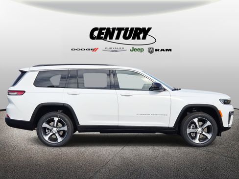 New 2026 Jeep Grand Cherokee L Limited AWD/4WD image 2