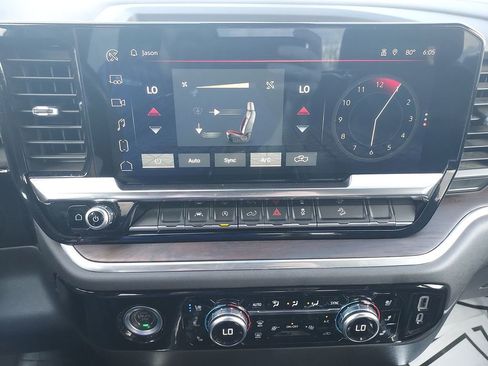 Used 2022 GMC Sierra 1500 SLT AWD/4WD image 25