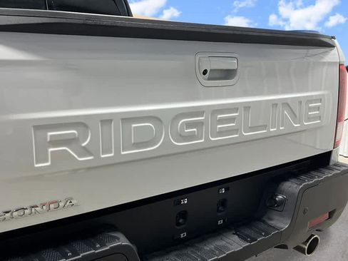 New 2026 Honda Ridgeline Black Edition image 6