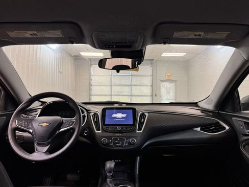Used 2023 Chevrolet Malibu LS FWD image 18