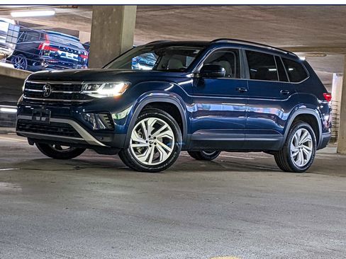 Certified 2023 Volkswagen Atlas SE AWD/4WD image 1