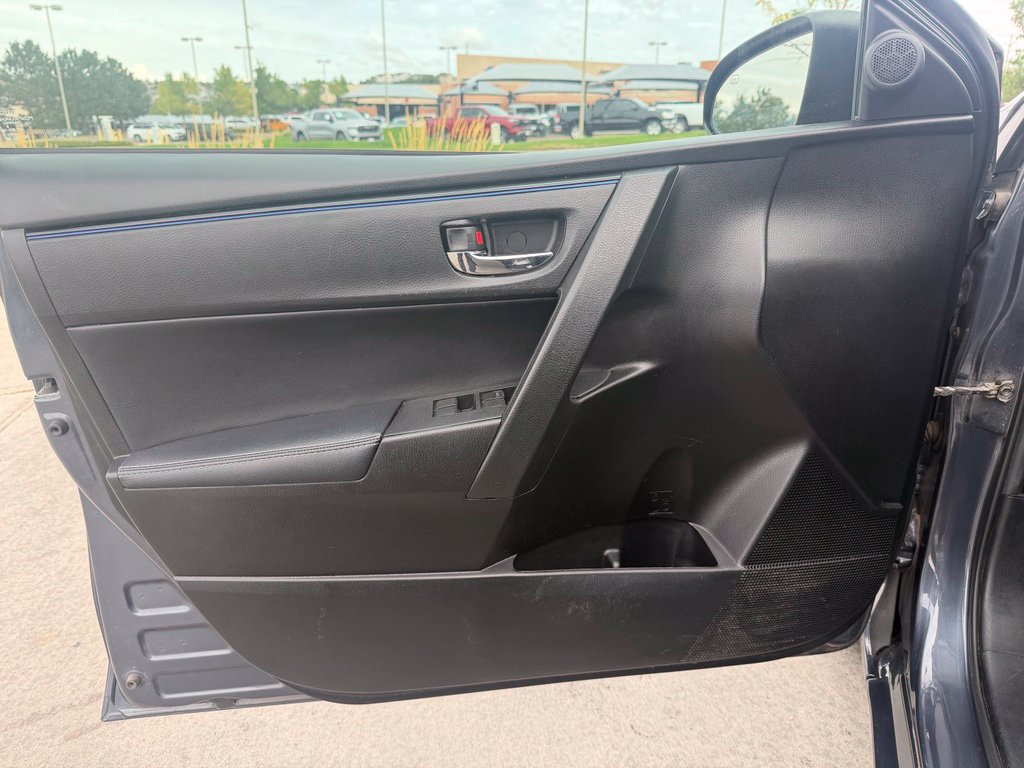 Used 2018 Toyota Corolla SE FWD image 10
