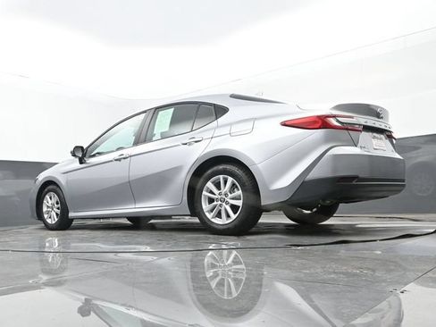 Used 2025 Toyota Camry LE w/ Convenience Package FWD image 26