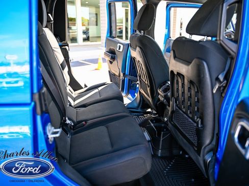 Used 2021 Jeep Gladiator Rubicon image 14