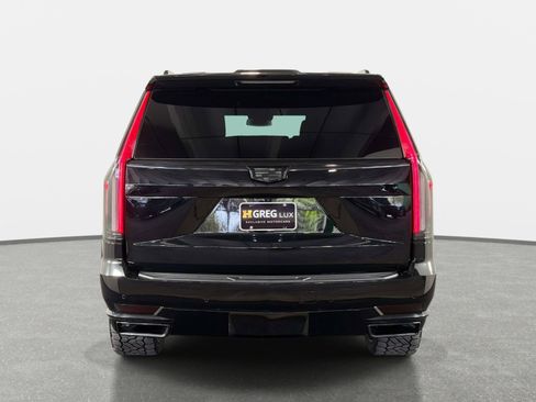 Used 2024 Cadillac Escalade ESV Luxury image 4