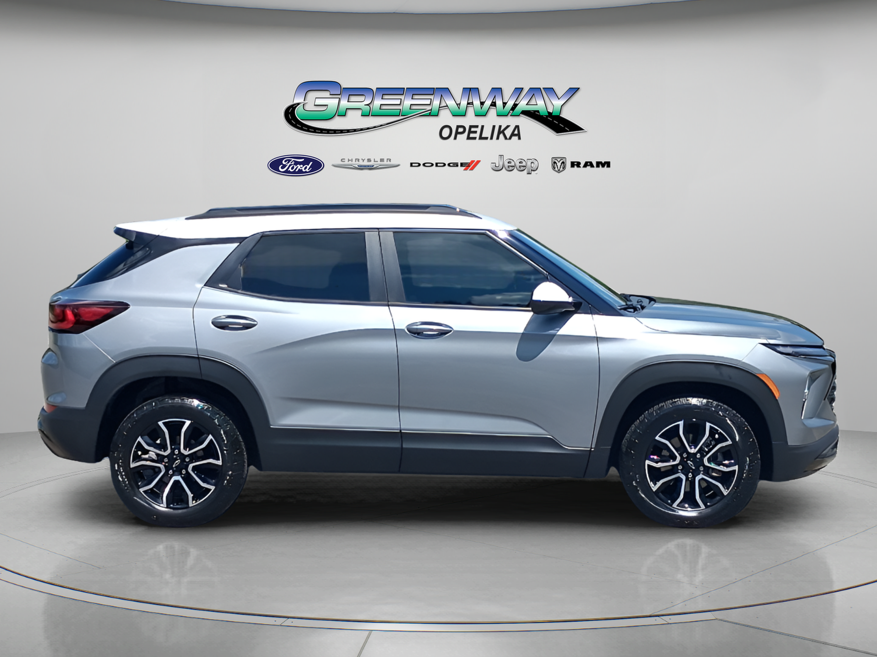 Used 2024 Chevrolet TrailBlazer ACTIV w/ Convenience Package AWD/4WD image 8