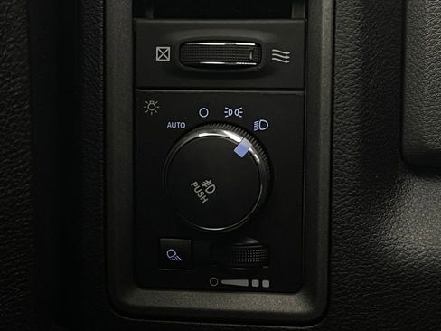 Used 2013 RAM 1500 Express AWD/4WD image 20