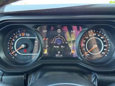 Used 2025 Jeep Gladiator Sport AWD/4WD image 16