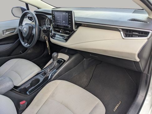 Used 2020 Toyota Corolla LE FWD image 12