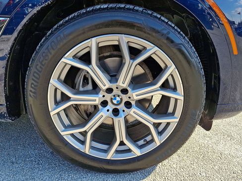 Used 2022 BMW X7 xDrive40i w/ Executive Package image 27