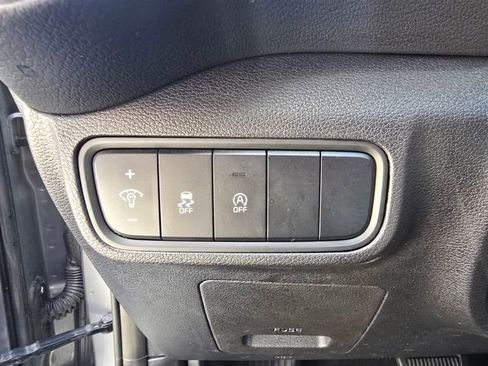 Used 2023 Kia Soul LX w/ Option Group 015 FWD image 10