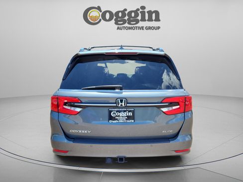 Used 2021 Honda Odyssey Elite image 4