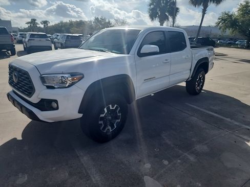 Used 2023 Toyota Tacoma TRD Off-Road image 6