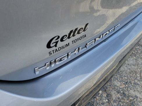 Used 2023 Toyota Highlander Limited image 5