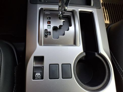 Used 2023 Toyota 4Runner Limited AWD/4WD image 24