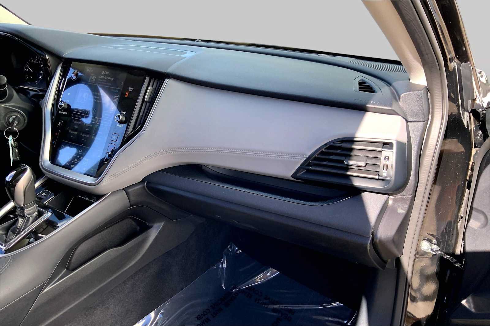 Used 2025 Subaru Outback Premium AWD/4WD image 19