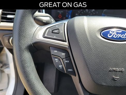 Certified 2017 Ford Fusion SE FWD image 22