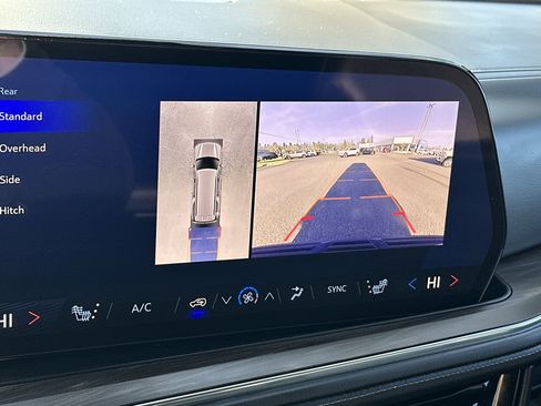 Certified 2025 Chevrolet Suburban Z71 image 23