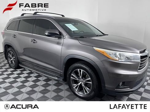 Used 2016 Toyota Highlander XLE image 1