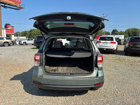 Used 2017 Subaru Forester 2.5i Premium w/ Popular Package #2A AWD/4WD image 14