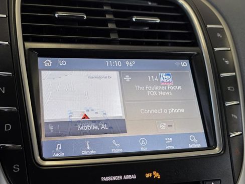 Used 2020 Lincoln Nautilus Reserve AWD/4WD image 30