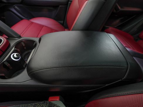 Used 2025 Porsche Cayenne GTS image 28