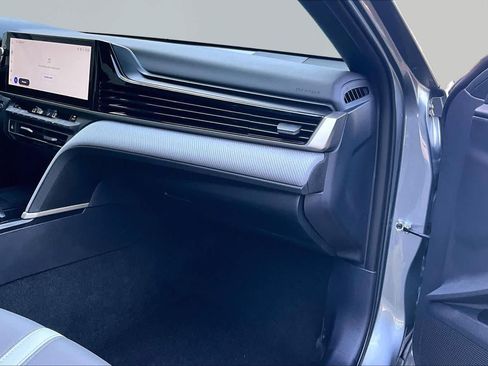 Certified 2025 Toyota Camry SE FWD image 19