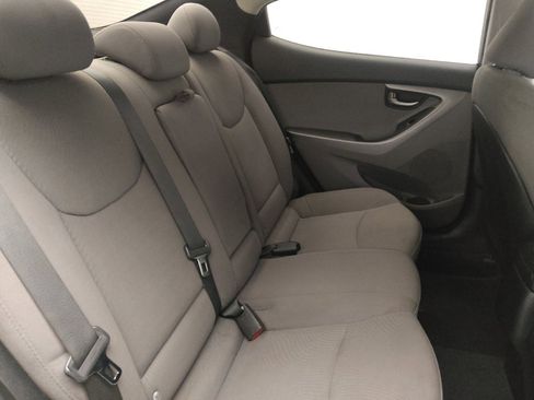 Used 2016 Hyundai Elantra SE image 19
