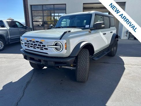 Used 2024 Ford Bronco Badlands AWD/4WD image 3