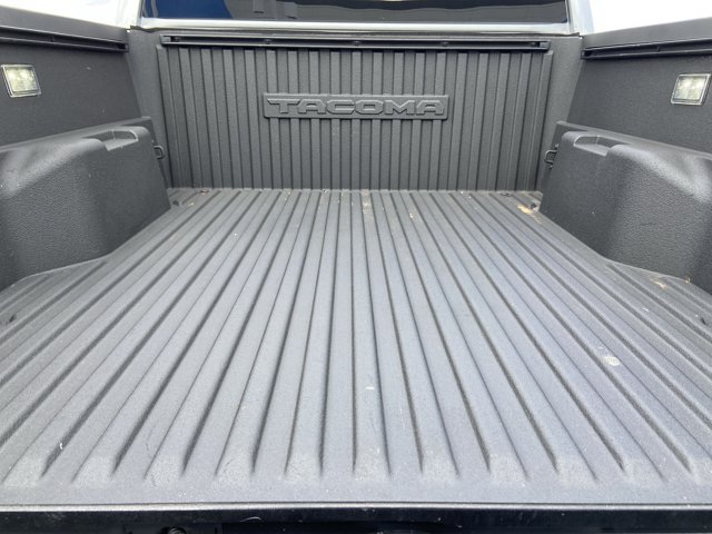 Used 2025 Toyota Tacoma SR5 AWD/4WD image 42
