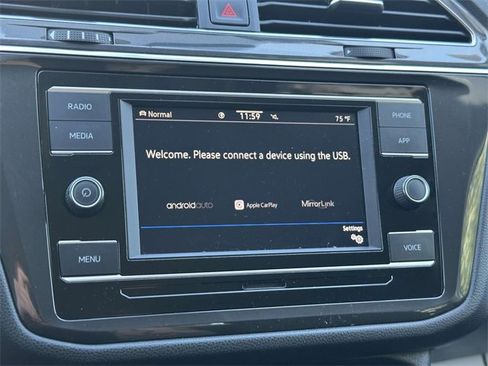 Used 2022 Volkswagen Tiguan S image 33