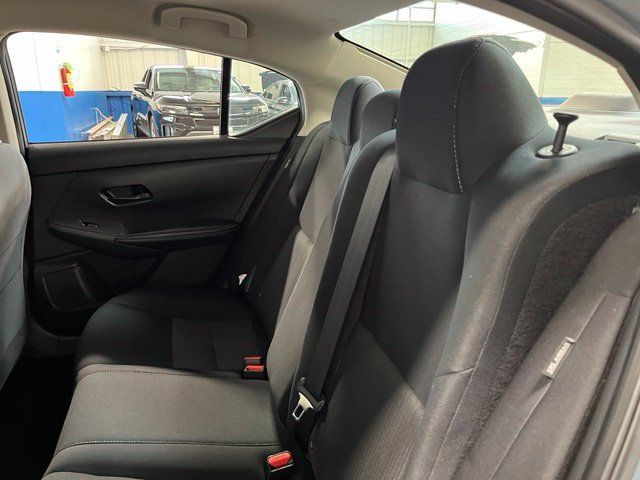 Used 2024 Nissan Sentra SV FWD image 19