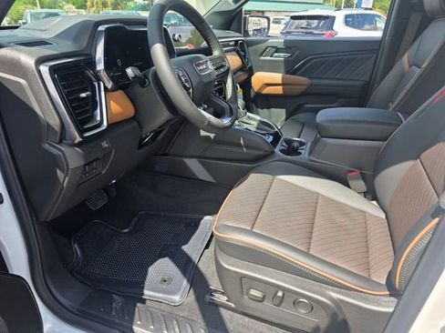 New 2026 GMC Canyon AT4 AWD/4WD image 10